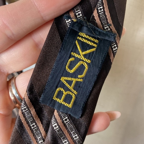 Vintage givenchy necktie - Picture 6 of 6